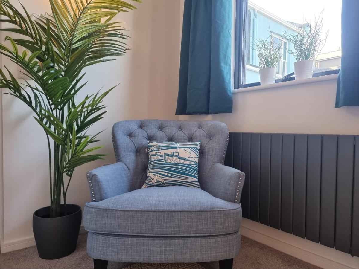 The Bunker-Luxe Central Falmouth Getaway With Stunning Sea Views Bagian luar foto
