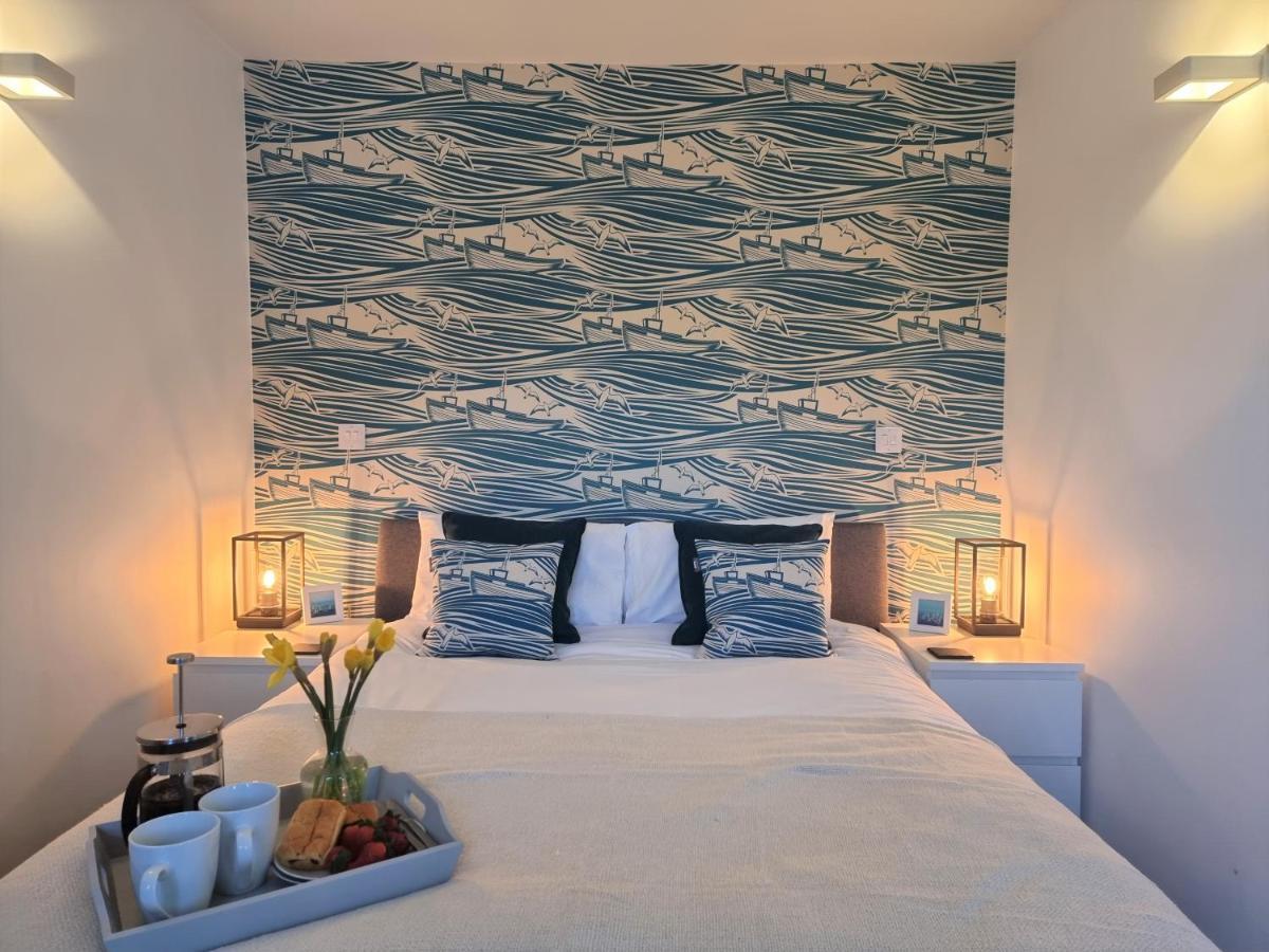 The Bunker-Luxe Central Falmouth Getaway With Stunning Sea Views Bagian luar foto
