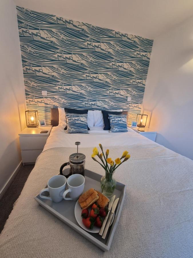 The Bunker-Luxe Central Falmouth Getaway With Stunning Sea Views Bagian luar foto