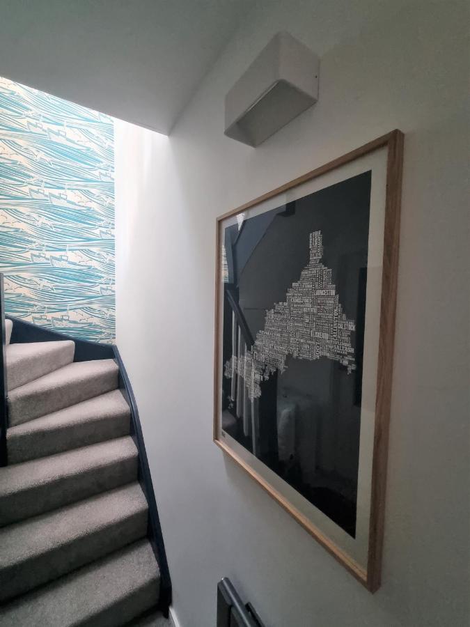 The Bunker-Luxe Central Falmouth Getaway With Stunning Sea Views Bagian luar foto