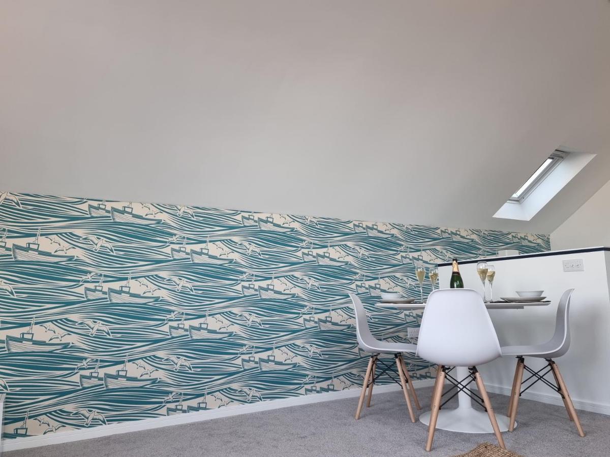 The Bunker-Luxe Central Falmouth Getaway With Stunning Sea Views Bagian luar foto