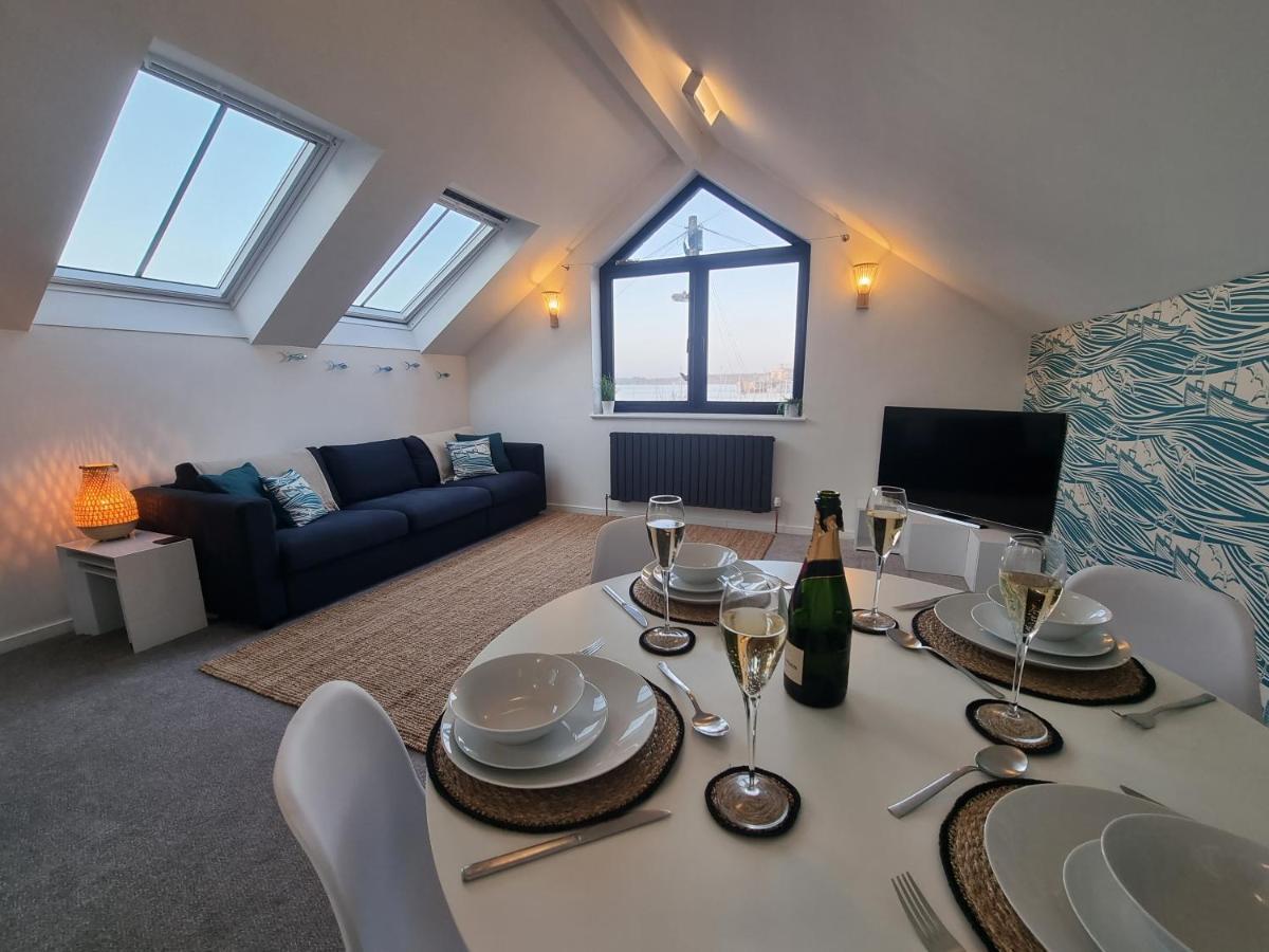 The Bunker-Luxe Central Falmouth Getaway With Stunning Sea Views Bagian luar foto