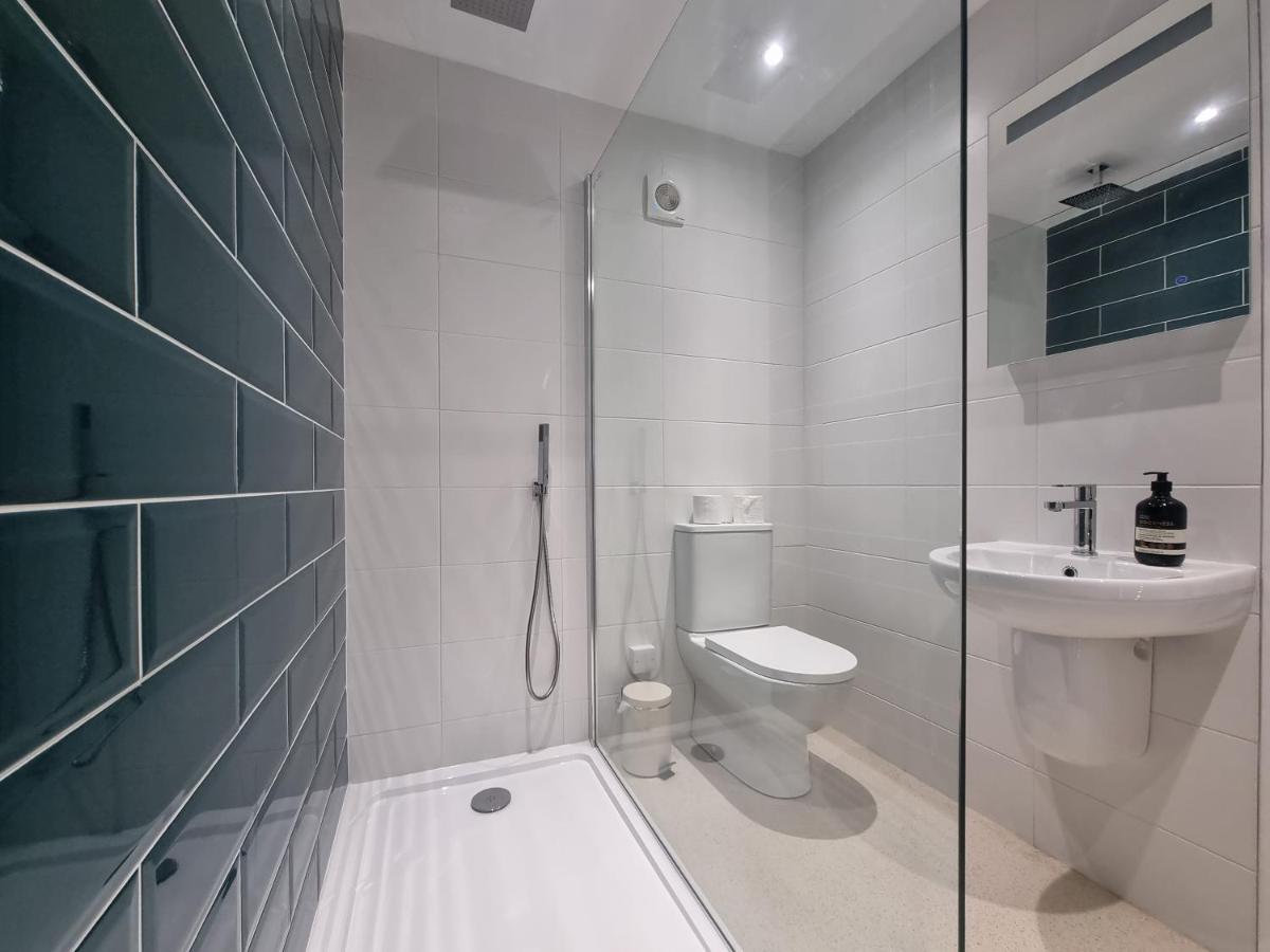 The Bunker-Luxe Central Falmouth Getaway With Stunning Sea Views Bagian luar foto